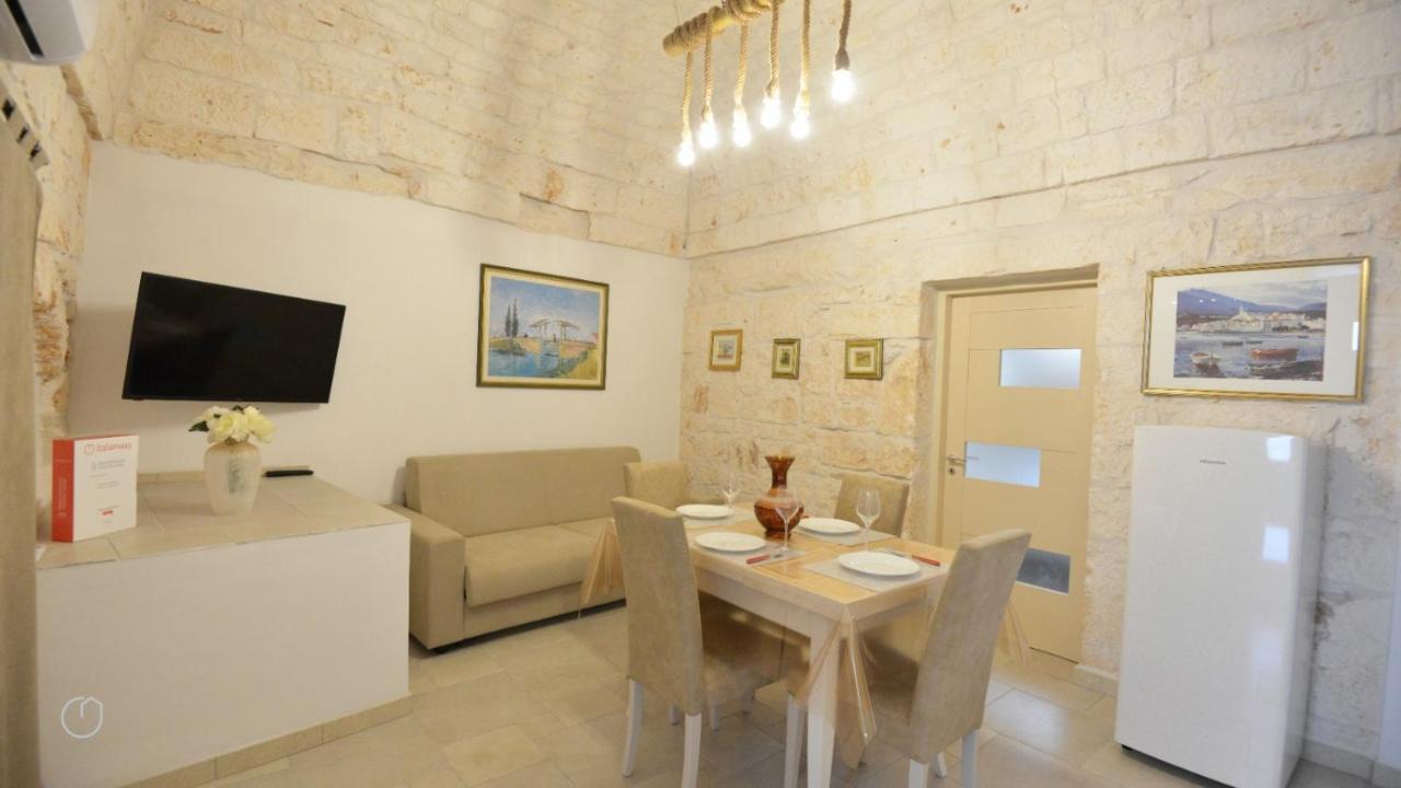 오스투니 Casa Flo - Con Vista Sul Parco 빌라 외부 사진